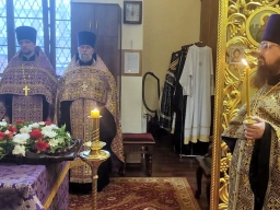 БОГОСЛУЖЕНИЯ В НЕДЕЛЮ ТРЕТЬЮ ВЕЛИКОГО ПОСТА, КРЕСТОПОКЛОННУЮ